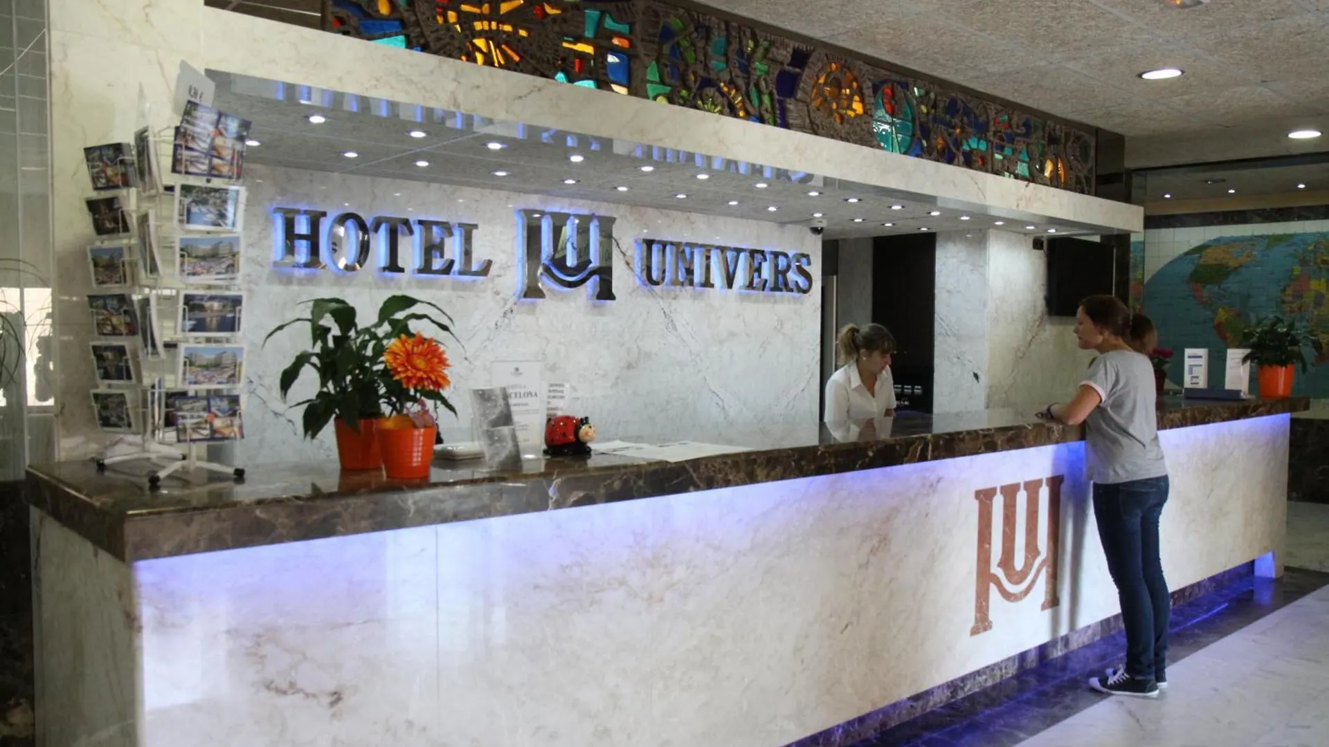 Hotel Univers Ρόζες