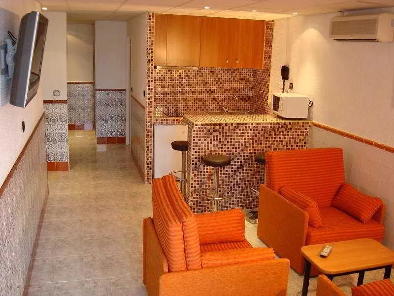 Hotel Univers Ρόζες