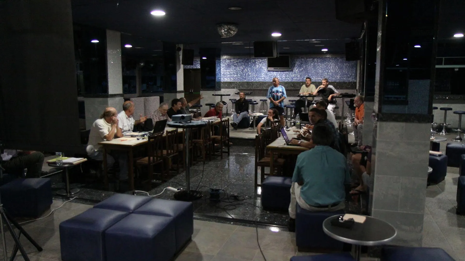Hotel Univers Ρόζες 3*,